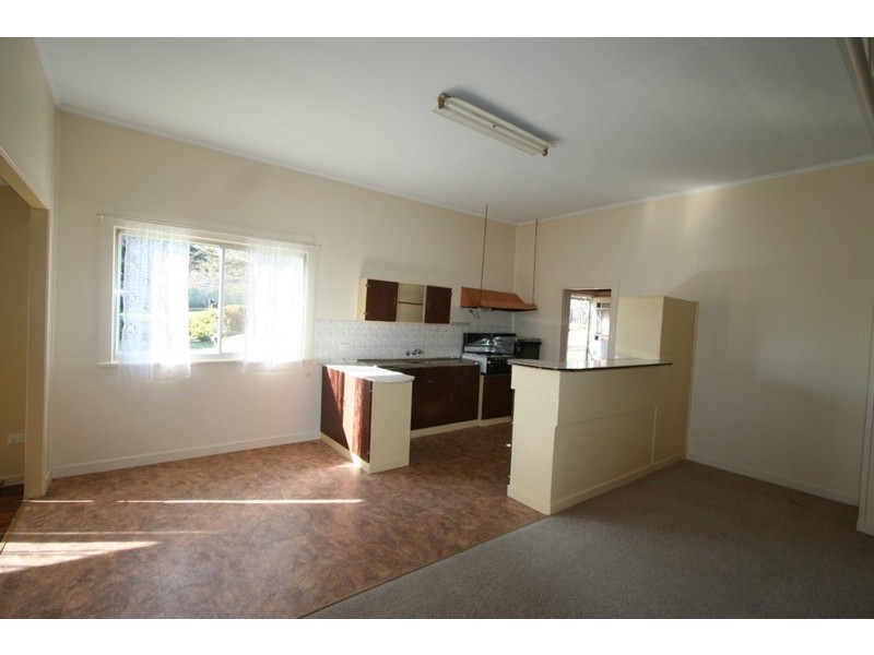 138 Molesworth Street, Tenterfield NSW 2372