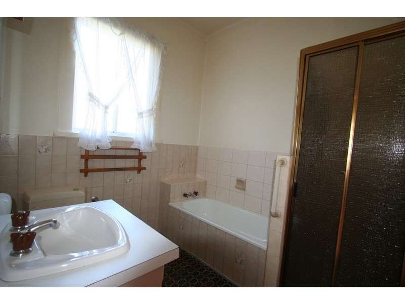 138 Molesworth Street, Tenterfield NSW 2372