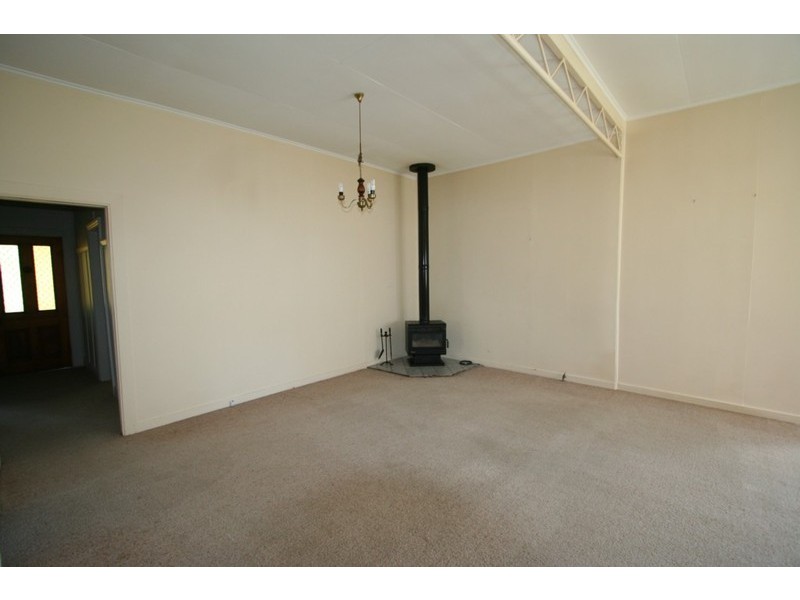 138 Molesworth Street, Tenterfield NSW 2372