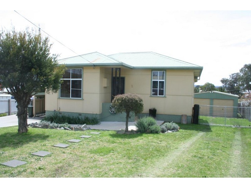 2 Jubilee Street, Tenterfield NSW 2372