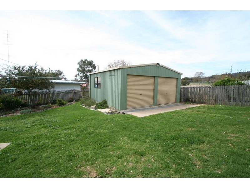 2 Jubilee Street, Tenterfield NSW 2372