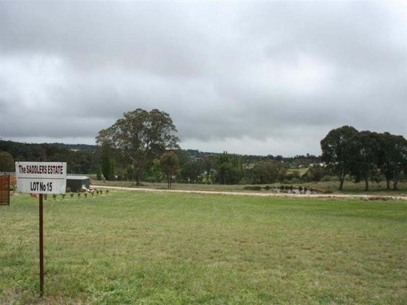 13 Parkes Drive, Tenterfield NSW 2372