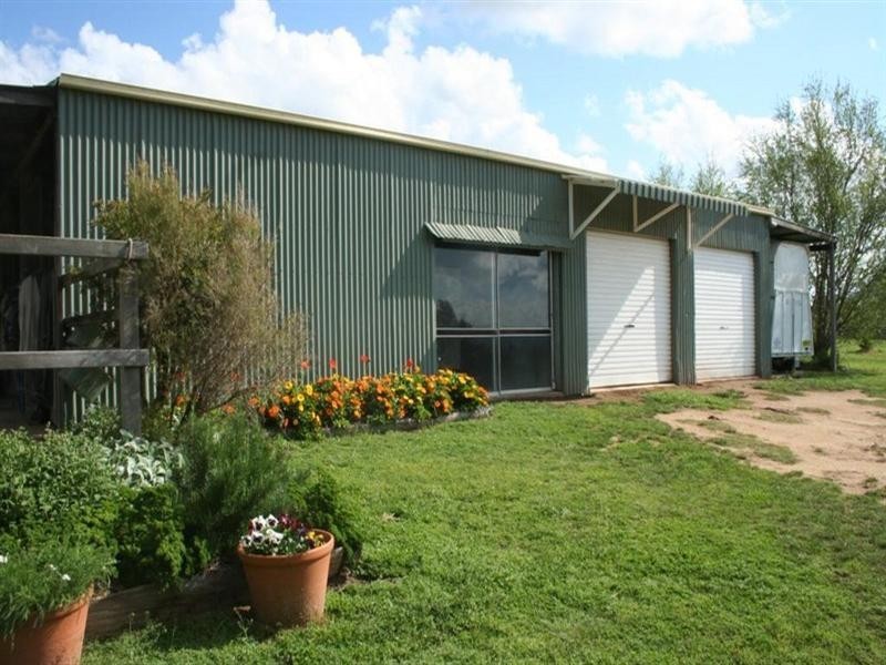 33 Geyers Road, Tenterfield NSW 2372