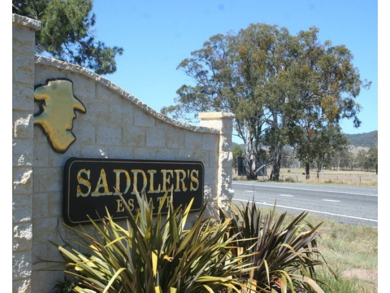 . Parkes Drive, Tenterfield NSW 2372