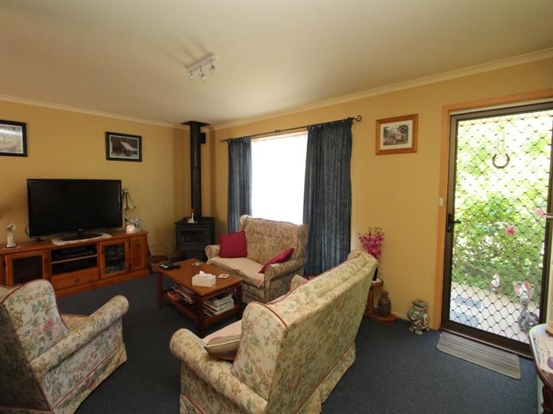91 Logan Street, Tenterfield NSW 2372