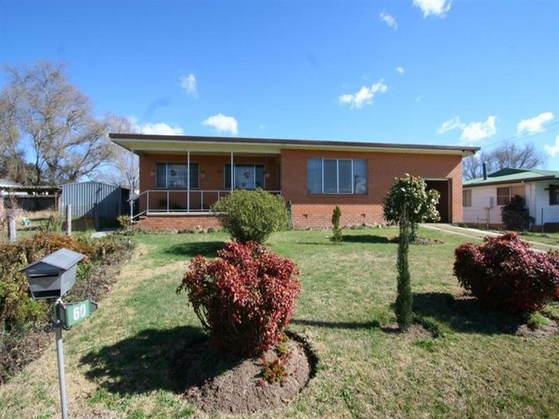 60 George Street, Tenterfield NSW 2372