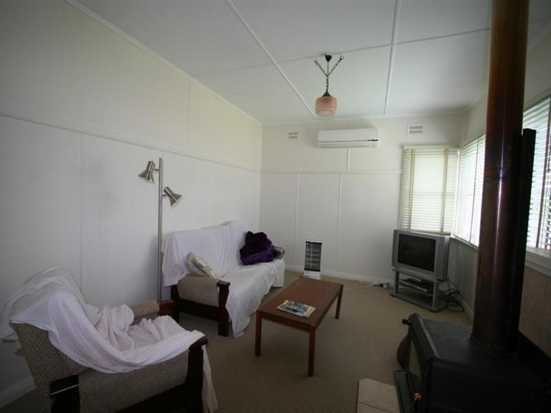 132 Bulwer Street, Tenterfield NSW 2372