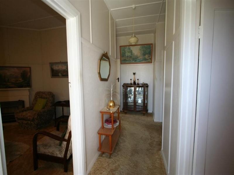 87 Logan Street, Tenterfield NSW 2372