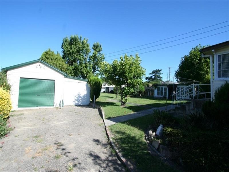 87 Logan Street, Tenterfield NSW 2372