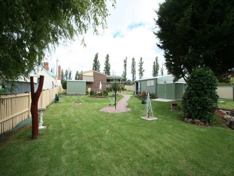 88 Manners Street, Tenterfield NSW 2372