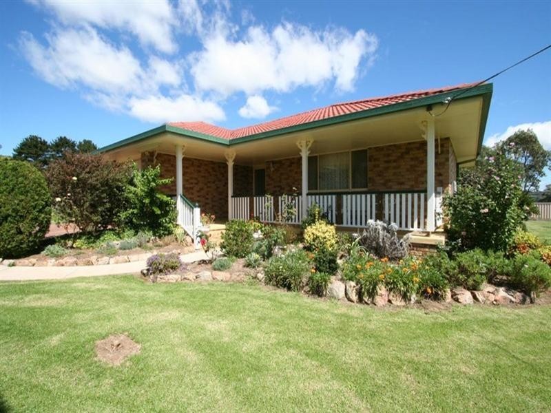 28 East Street, Tenterfield NSW 2372
