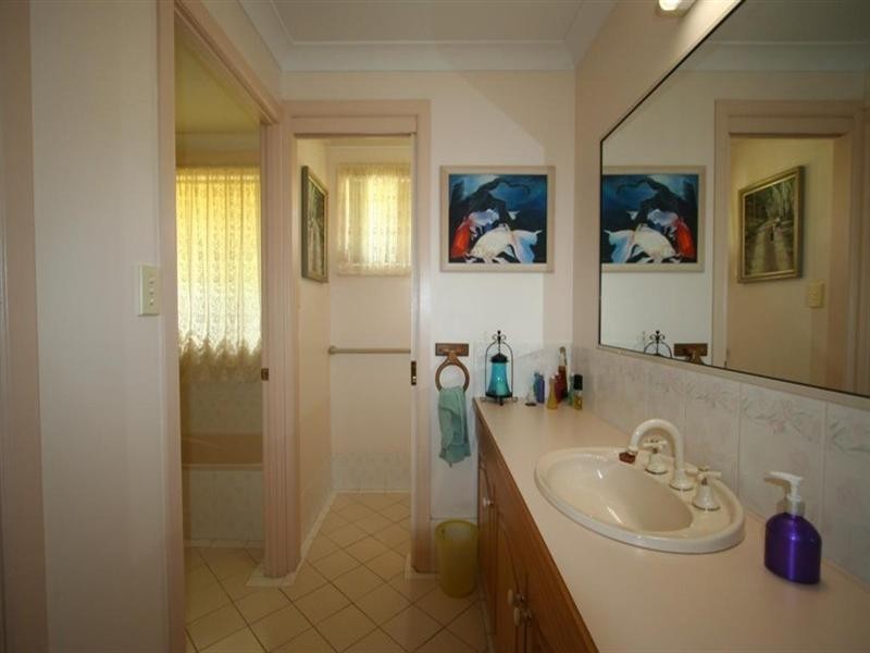 28 East Street, Tenterfield NSW 2372