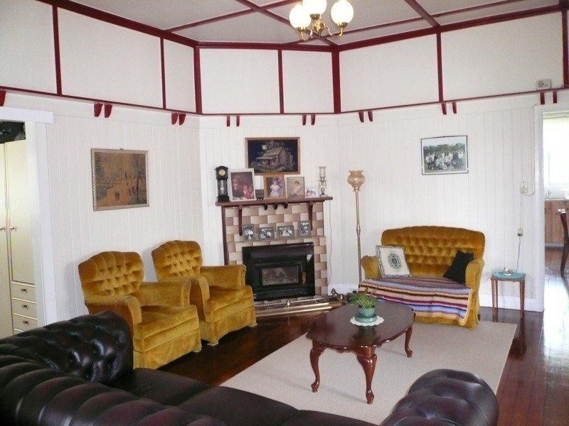 77 Bulwer Street, Tenterfield NSW 2372