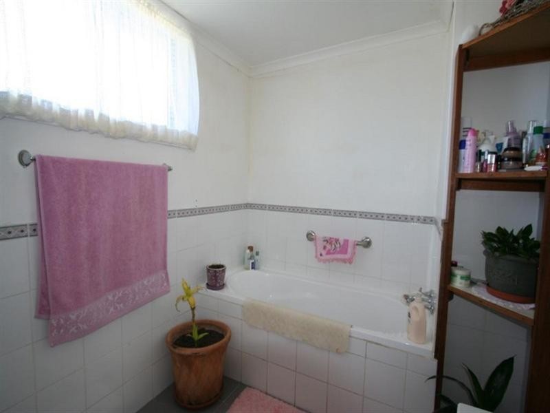 29 Railway Street, Tenterfield NSW 2372