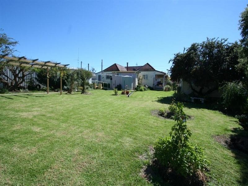 29 Railway Street, Tenterfield NSW 2372