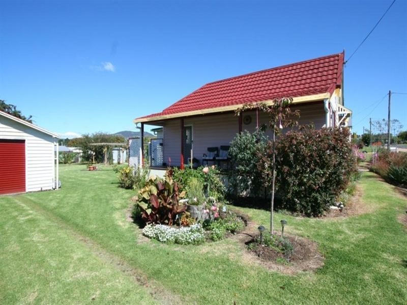 29 Railway Street, Tenterfield NSW 2372