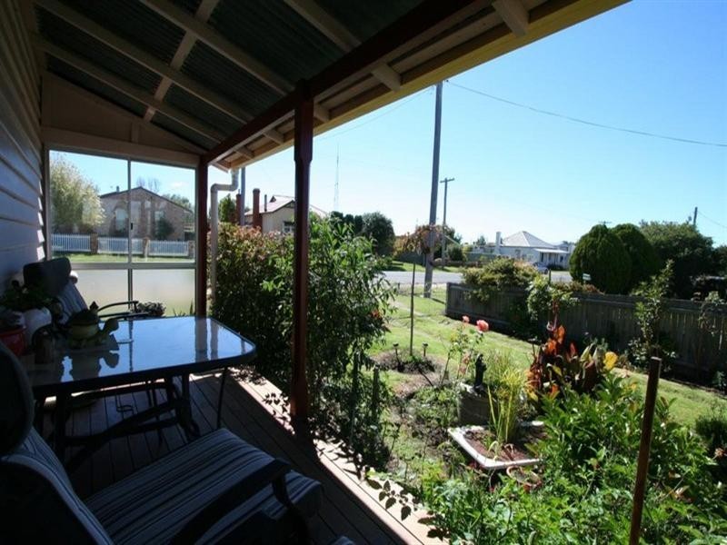 29 Railway Street, Tenterfield NSW 2372
