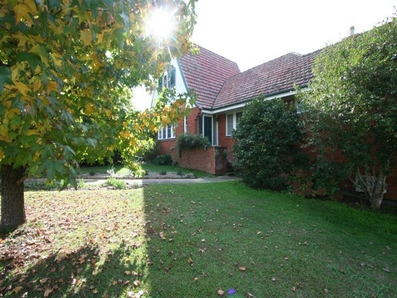 16 Naas Street, Tenterfield NSW 2372