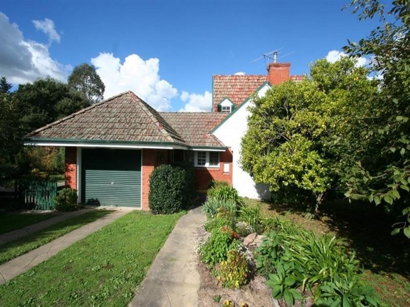 16 Naas Street, Tenterfield NSW 2372
