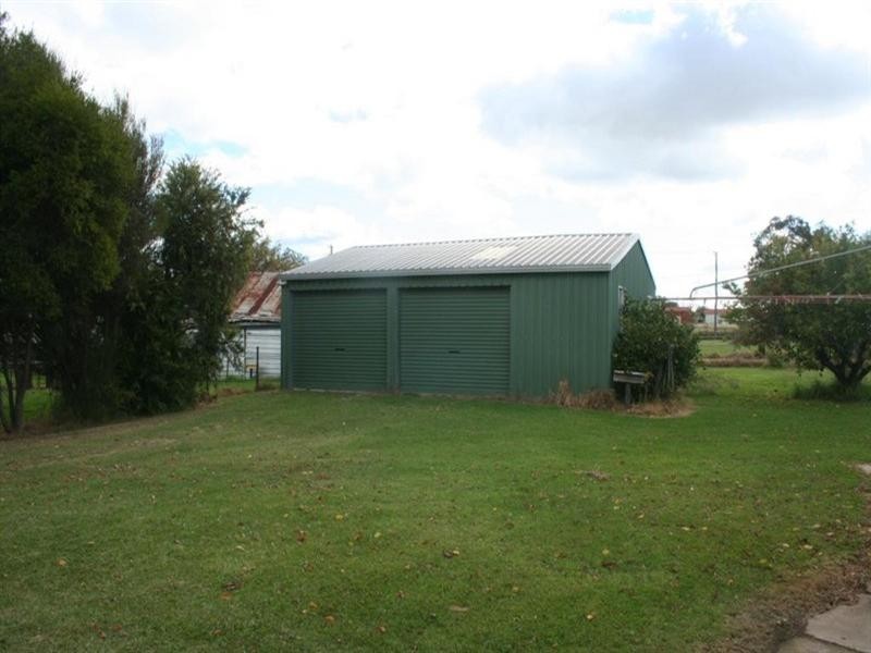 33 Gladstone Street, Jennings NSW 2372