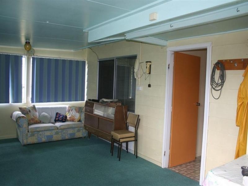 33 Gladstone Street, Jennings NSW 2372