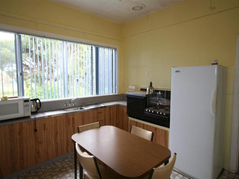 33 Gladstone Street, Jennings NSW 2372