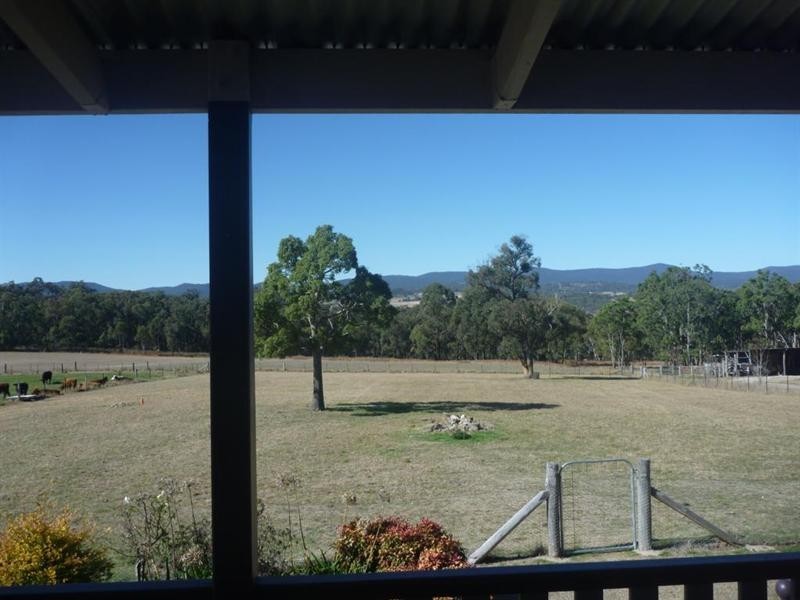 7063 New England Highway, Sandy Flat, Tenterfield NSW 2372