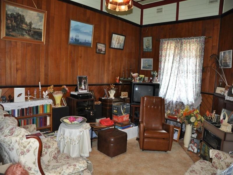 12 Railway Street, Tenterfield NSW 2372