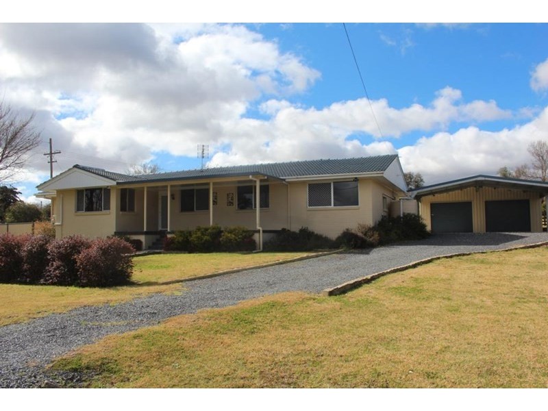 129 Wood Street, Tenterfield NSW 2372