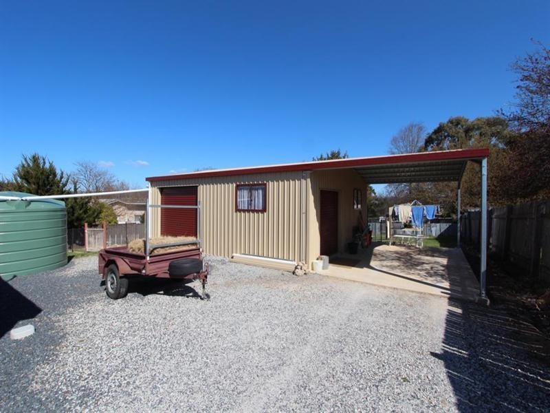 105 Cowper Street, Tenterfield NSW 2372