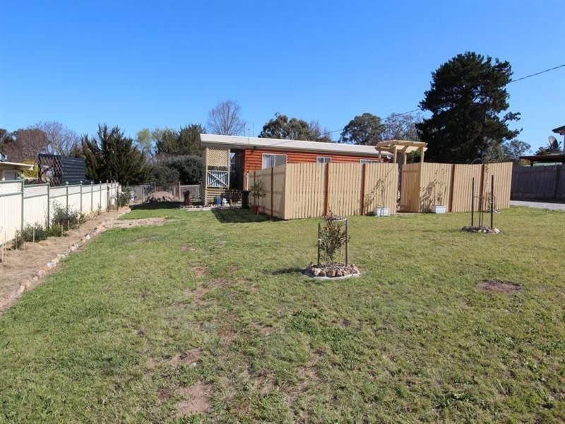 105 Cowper Street, Tenterfield NSW 2372
