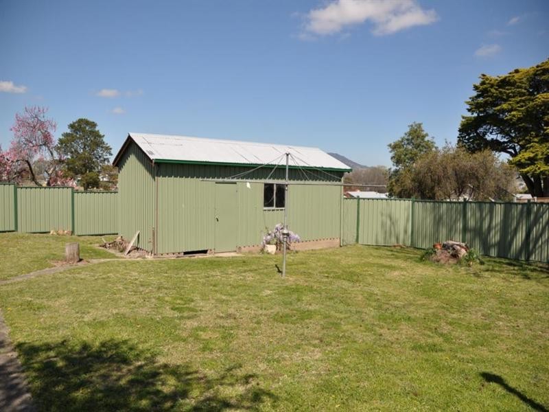 139 Petre Street, Tenterfield NSW 2372