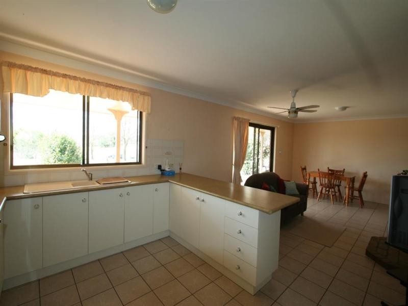 73 Clive Street, Tenterfield NSW 2372