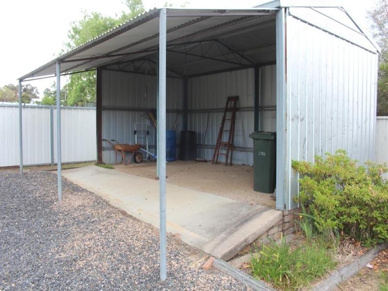 73 Clive Street, Tenterfield NSW 2372