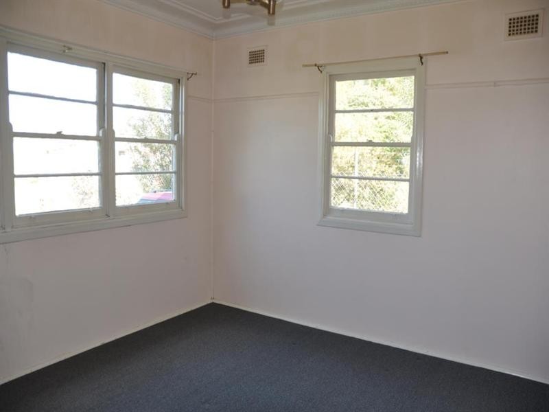 18 Manners Street, Tenterfield NSW 2372