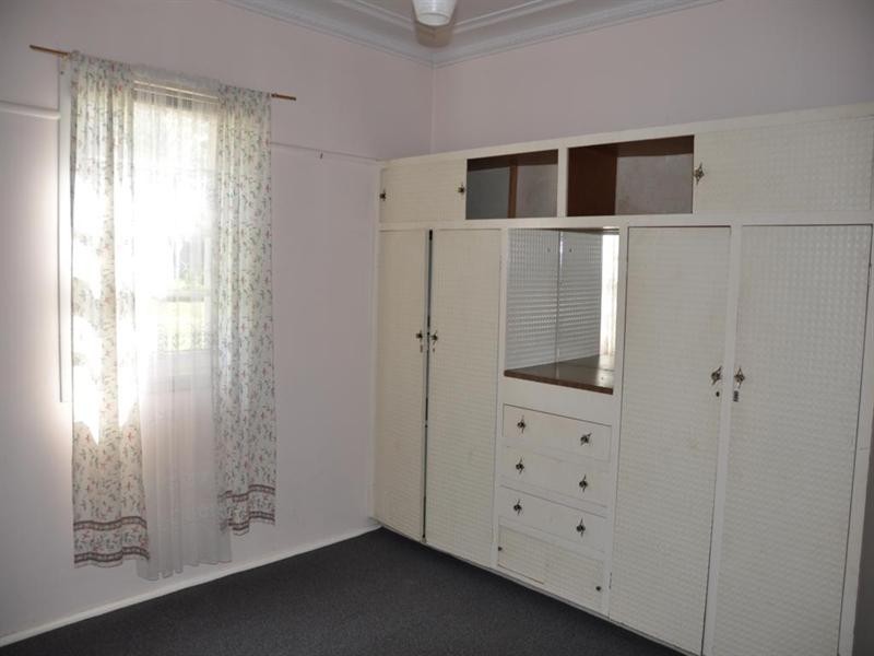 18 Manners Street, Tenterfield NSW 2372