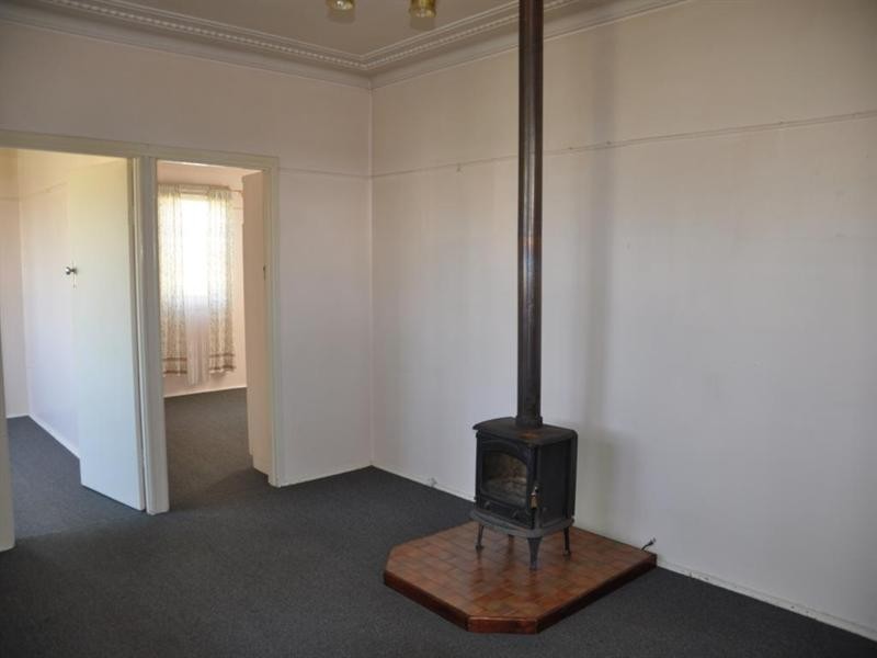 18 Manners Street, Tenterfield NSW 2372