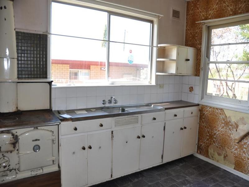 18 Manners Street, Tenterfield NSW 2372