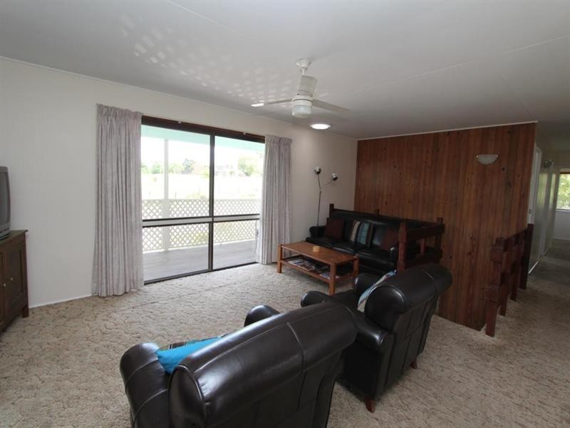 215 East Street, Tenterfield NSW 2372
