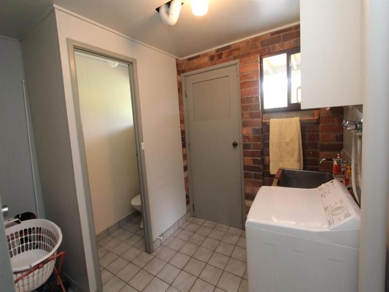 215 East Street, Tenterfield NSW 2372