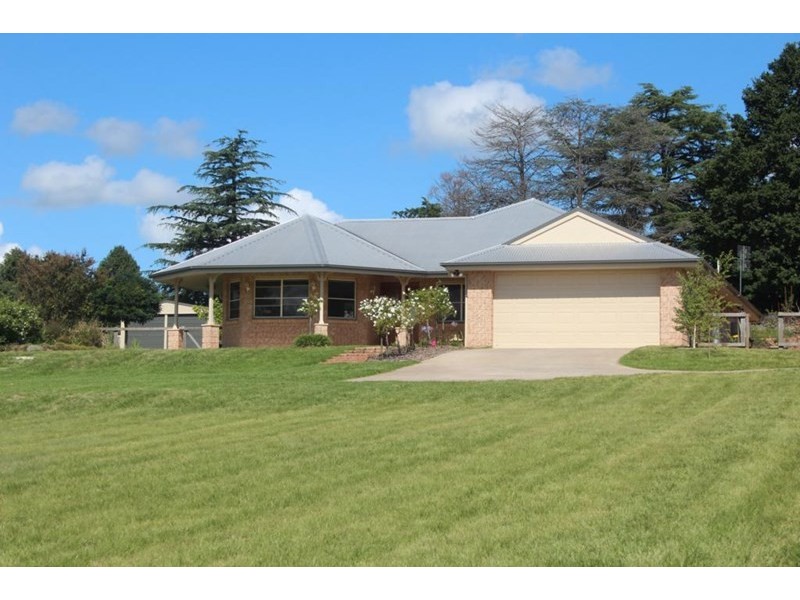 142 Cowper Street, Tenterfield NSW 2372