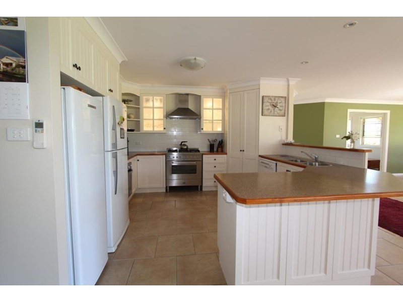 142 Cowper Street, Tenterfield NSW 2372