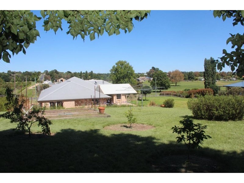 142 Cowper Street, Tenterfield NSW 2372