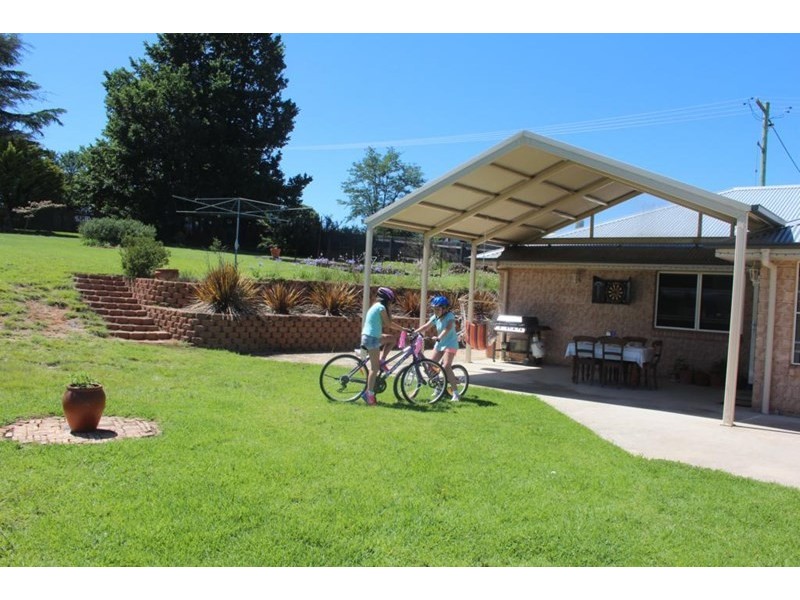 142 Cowper Street, Tenterfield NSW 2372