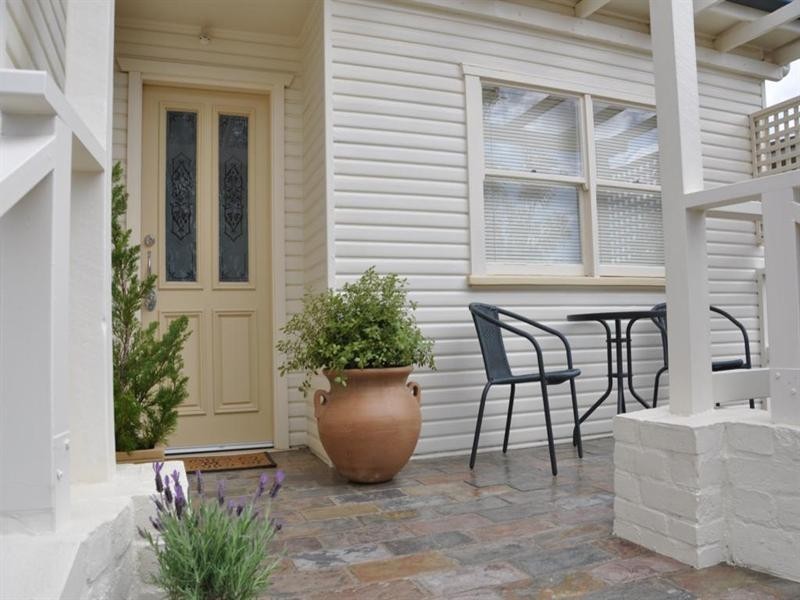 52 George Street, Tenterfield NSW 2372