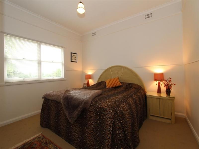 52 George Street, Tenterfield NSW 2372