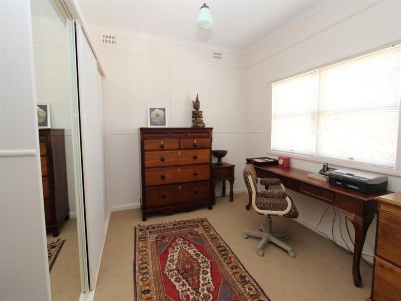 52 George Street, Tenterfield NSW 2372