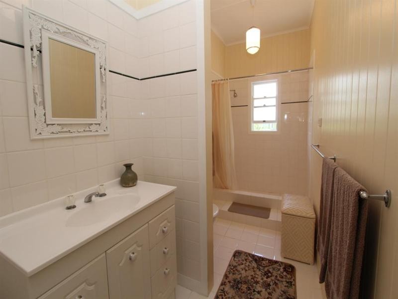 52 George Street, Tenterfield NSW 2372