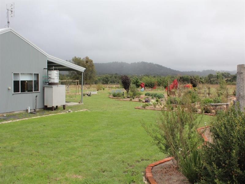 1925 Bruxner Highway, Tenterfield NSW 2372
