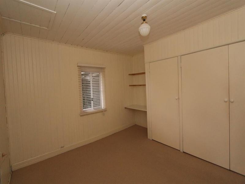 36 Margaret Street, Tenterfield NSW 2372